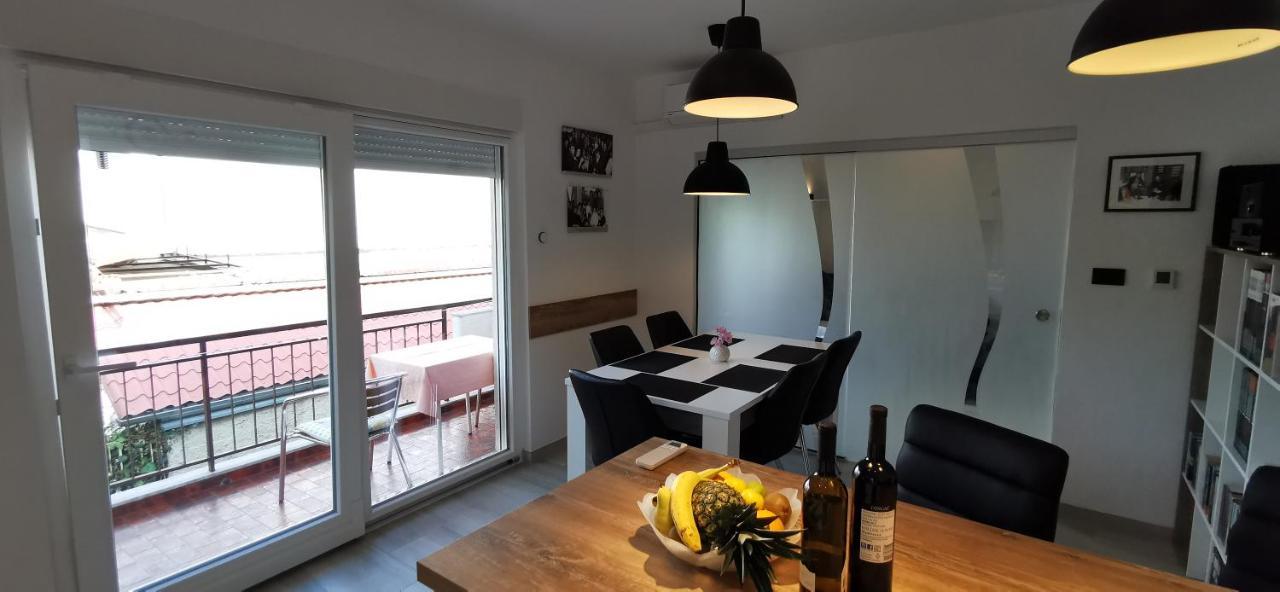 Apartman Perunika Selce Exteriör bild