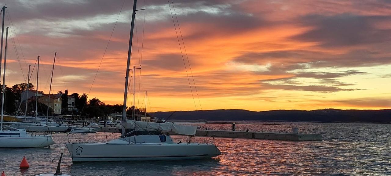 Apartman Perunika Selce Exteriör bild