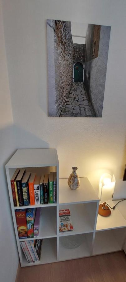 Apartman Perunika Selce Exteriör bild