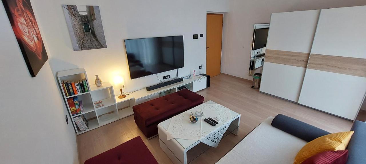 Apartman Perunika Selce Exteriör bild