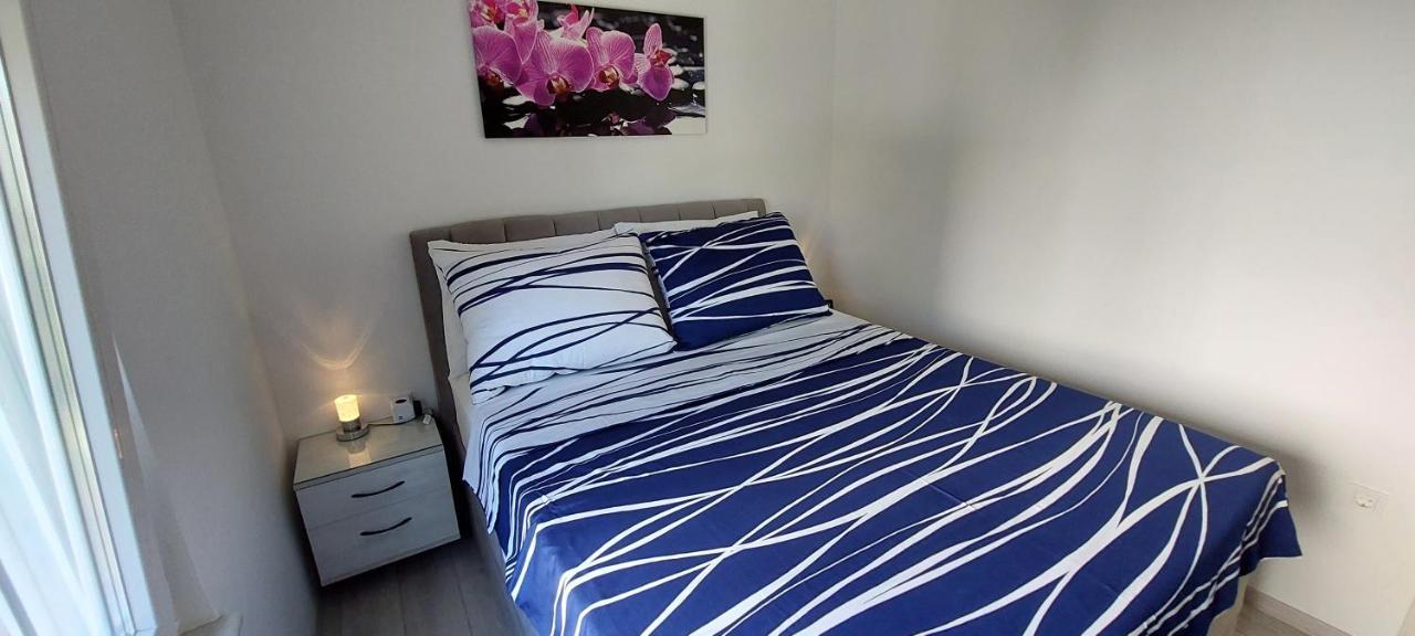 Apartman Perunika Selce Exteriör bild